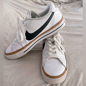 Size 9.5 Women’s Nikes